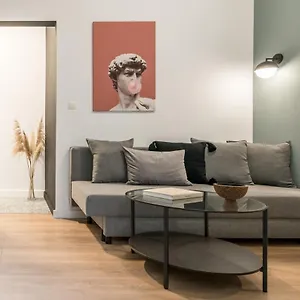 Breen, Nilie Hospitality Mgmt Θεσσαλονίκη