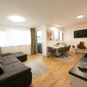  Apartment Schoenes Living Am Donauufer