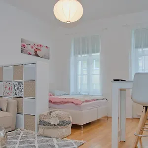  Apartment White Lotus