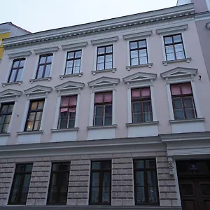 Maximilian Vienna