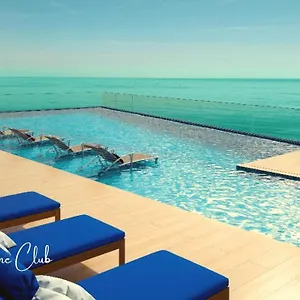 Venice Club: Seu Refugio A 30 Metros Do Mar , Piçarras Brasil