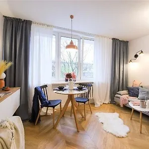 apt-ecru-dubois.warsawhotelspoland.com/