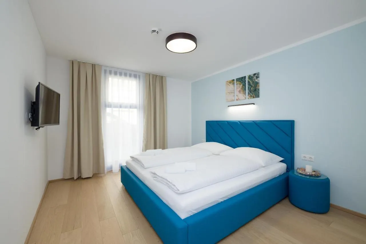 Yourapartment Theresien Viena 0*,