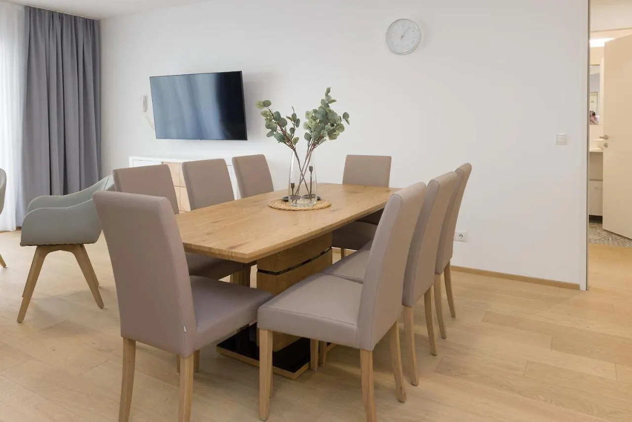 Yourapartment Theresien Viena 0*,  Áustria