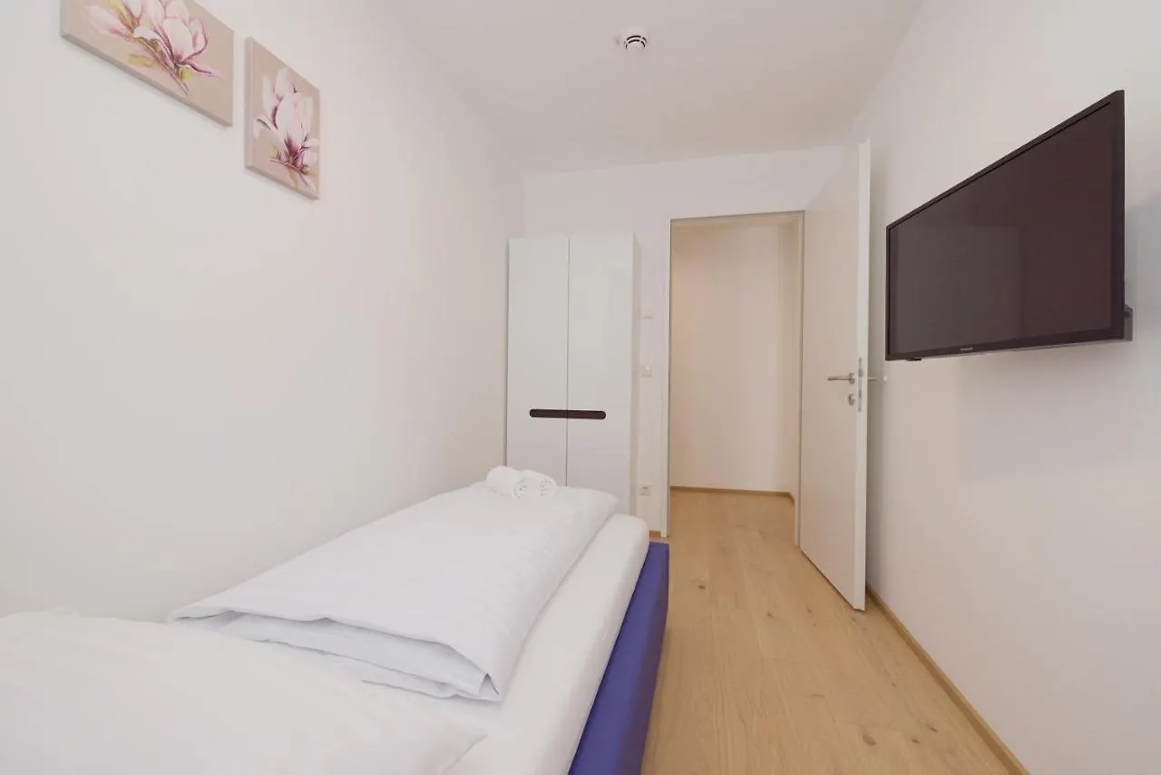 Yourapartment Theresien Viena 0*,  Áustria