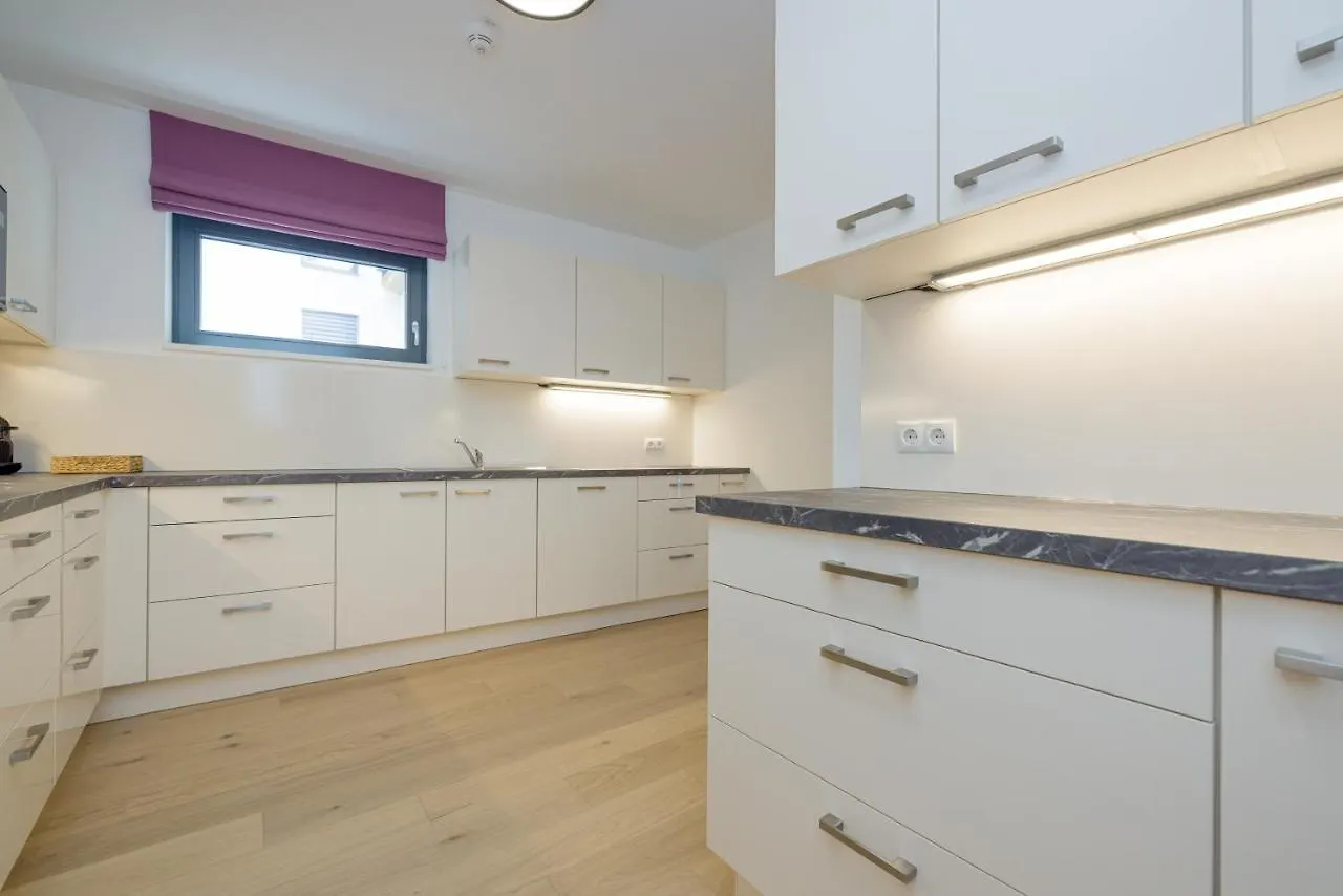 Yourapartment Theresien Viena 0*,
